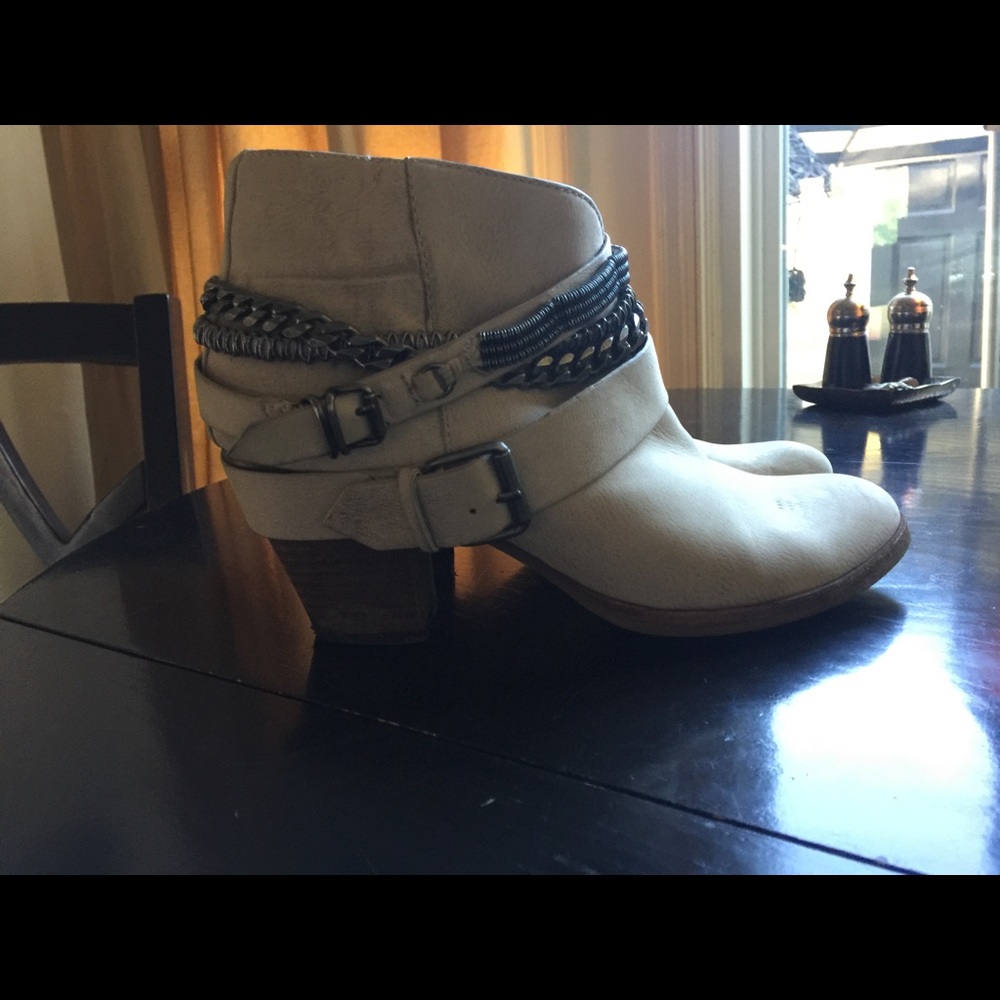Dolce Vita leather boots